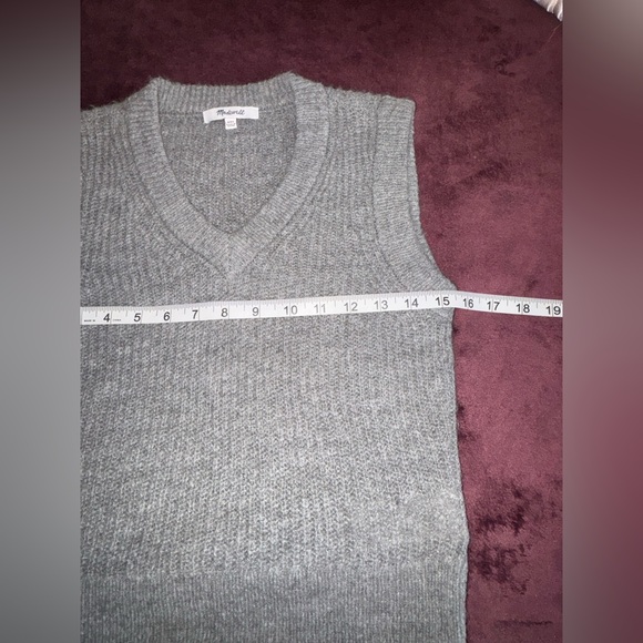 Madewell Gray V-Neck Sweater Vest - Picture 3 of 5